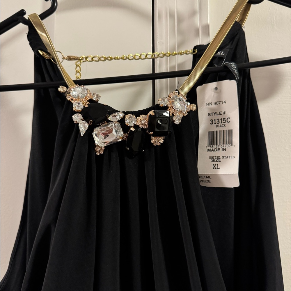 NWT evening gown with built in necklace